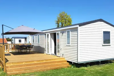 Image de Mobile-Home Jasmin, confort et tranquillité à 3km de Granville et 1km de la mer