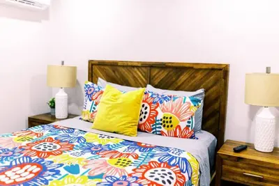 Image de Gorgeous & Comfy 1 Bd Apt Pool-Parking-Kitchen