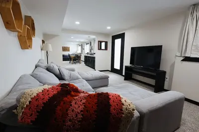 Image de Denver 2-bed basement with Wi-Fi, Ac near mountains, airport, and downtown.