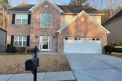 Image de Stylish 4bd/2. 5bth home in Metro Atlanta