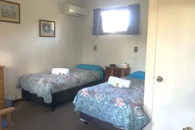 Image de Cabin 5 - 2 single beds and ensuite. Access to all amenities