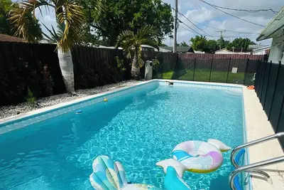 Image de Spacious 5-bedroom house in wonderful Cutler Bay with Pool, Ac, WiFi