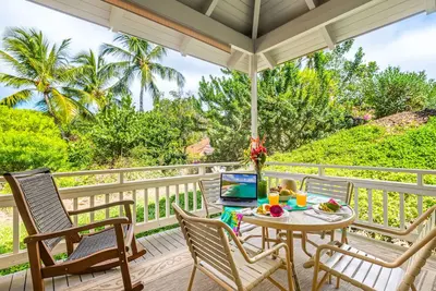 Poipu Crater Ohana - Lockoff, sleeps 8, 4 bedroom, 4 bath, 2 Kitchen