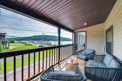 Image de Modern Harveys Lake Apartment w/ Beach Access!