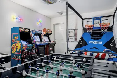 Image de Old Town Game Room-Heated Pool-Hot Tub-Mini Golf!