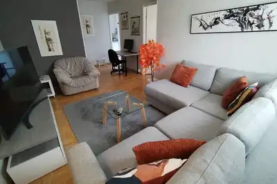 Image de Cozy spacious apartment with free parking slot near Salo center