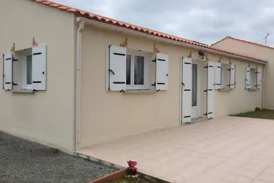 Image de Pavillon dans un lotissement au calme à 1 km de la mer