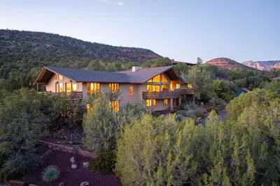 Image de Red Rock Vista | Incredible Views, Hot Tub, Firepit, Trails