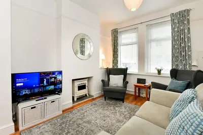 Image de Cosy 2 bed home in Canton! | Pass The Keys
