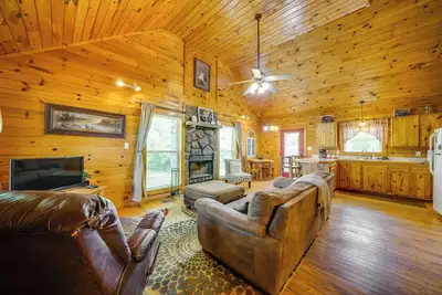 Image de Picturesque Oklahoma Cabin on 80 Acres w/ Views!