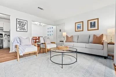 Image de Gay Street Retreat - Walk to Campus & Downtown