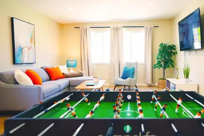 Image de Stylish Mid-Century Family 3br Hideaway - San Jose & Milpitas