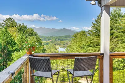 Image de Hiawassee Hideaway: Hot Tub, Lake & Mountain Views