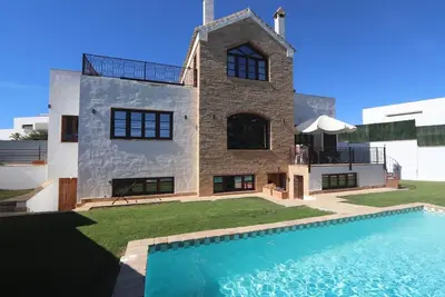 Image de Villa Aldiza - Beautiful villa with many moorish elements and pool, very close to the beach