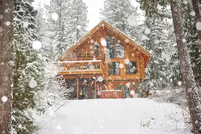 Image de Spacious Lodge with Private Beach Access