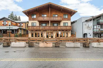 Image de Trails Edge, Unit A - Downtown Condo!