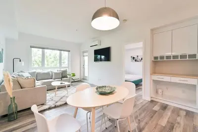 Image de Walk to Saddledome| \"The Aqua\" | | Lux Condo | Ac