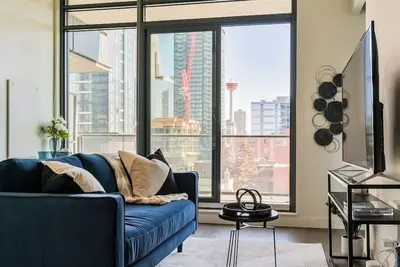 Image de \"Botanic Blue\"|Dt Skyline View |Mins to Saddledome