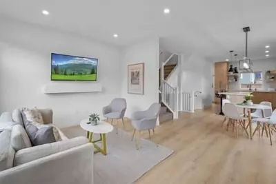Image de King Bed | Ping Pong | 3br | Garage | Ac |Backyard