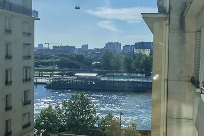 Image de View sur la Seine - 6 people