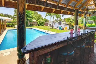 Image de Waterfront Vero Beach Home w/ Pool & Boat Dock!