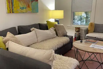 Image de Amazing 2-bedroom apartment sunny and quiet in Great Barrington