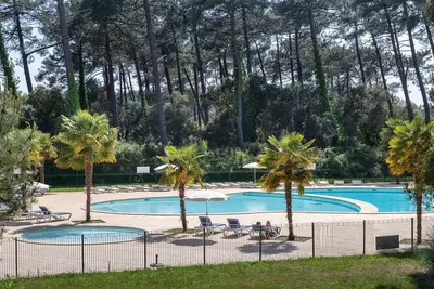 Image de Maison confortable | 1. 5 km de la mer | Piscine