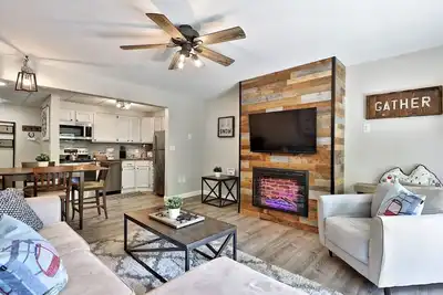 Image de Modern 3br/2ba Mountain Green Condo w/ Pool, Hot Tub, Gym, Bus. Ski Rental Deals! 1c5
