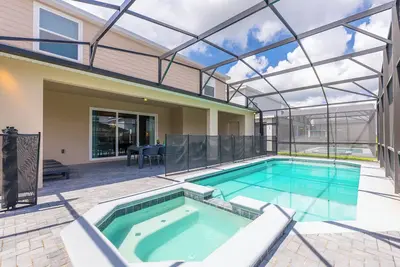 Image de Special Offer New Villa w/ Pool, Game Room & Themed Bedrooms