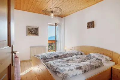 Image de Appartement \"Katharina\" avec vue sur les montagnes, jardin partagé et Wi-Fi