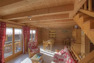 Image de Chalet \"Makaau - Praz De Lys\" avec vue sur la montagne, terrasse privée et Wi-Fi