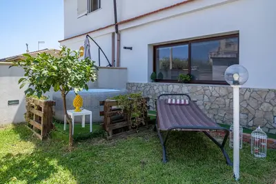 Image de Villa 'Casa Helios Con Idromassaggio' avec terrasse privée, Wi-Fi et climatisation