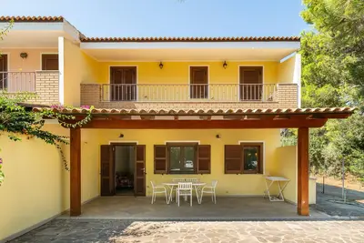 Image de Maison de vacances 'Casa Martini' avec terrasse privée, jardin privé et climatisation