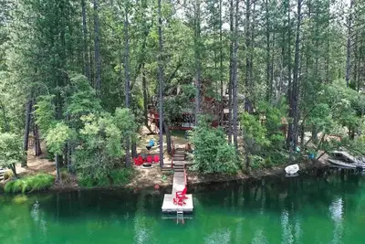 Image de The Lake House at Pine Mountain Lake\nFamily Lake House, Private Dock & Yosemite!