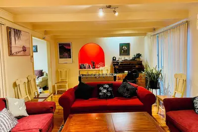 Image de Spacious 4-bedroom house with WiFi and Ac in tranquil Craigieburn.