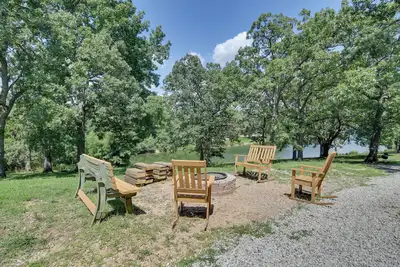 Image de Pool & Dock Access: Apt on Table Rock Lake