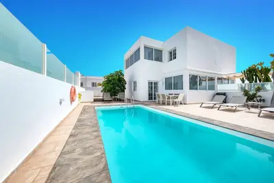 Image de Lanzarote 2 - Private Pool, Air-Con and Bbq By Lanzarote Vacation Homes