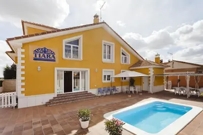 Image de Tiara Vacaciones : Es Ideal Para Familia y Amigos Cerca del Centro del Pueblo