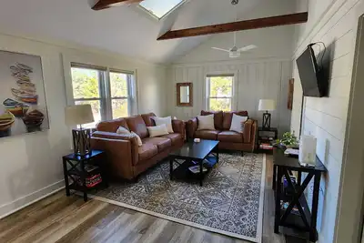 Image de \"Coveted Cottage\" 2br Beach Cottage Humarock Beach in Marshfield\/Scituate.