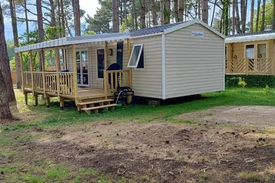 Image de Mobil Home 4 Personnes sur Camping 4*, situé à 1km de la mer.