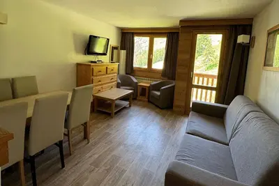 Image de Appartement spacieux au pied des pistes avec piscine, sauna et balcon, Belle Plagne.