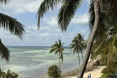 Image de Upgraded 2-Bedroom Condo-Olympic size Pool- Fitness room-Beach-on Atlantic Ocean