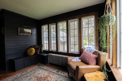 Image de Farmhouse w\/ Game Room and Massive Yard near the Delaware River.