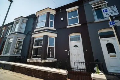 Image de Large 5 bedroom home by Liverpool Football stadium