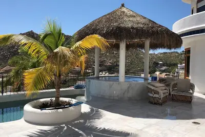 Image de 6-bedroom house in the Exclusive Pedregal Cabo. Wi-Fi and full gym, sleeps 12