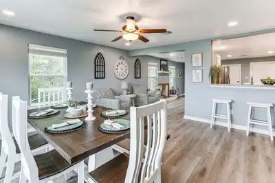 Image de Brownwood Family Home - 2 Mi to Public Marina!