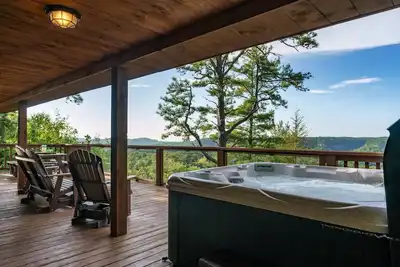Image de Cliffside Family Retreat w/ View