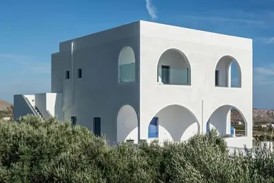 Image de Luxurious Eco-Friendly Villa with Panoramic Views