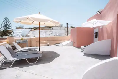 Image de Thrilling Santorini Villa| Villa Denethor | Double Room with Shared Furnished Terrace | Karterados