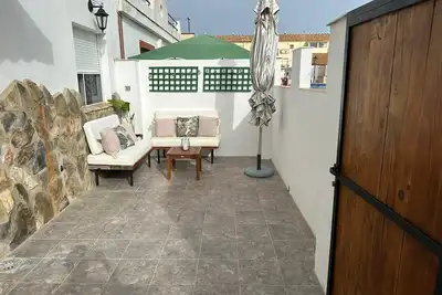 Image de PinosdelMar. 10 minutes from the beach and 5 minutes from the city center! With parking